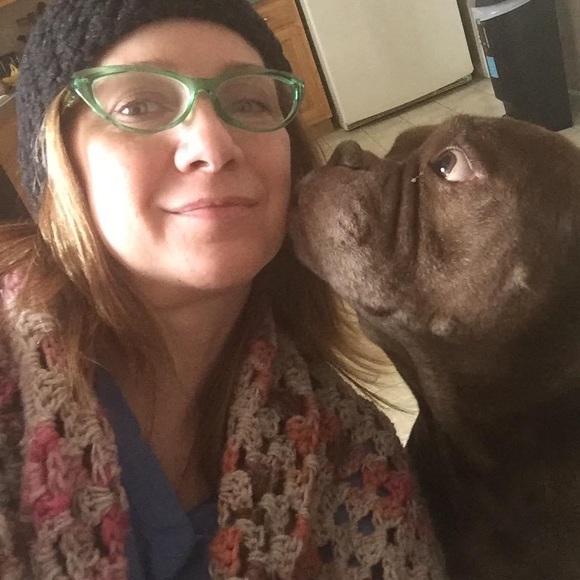 Meet your Posher, Jennifer - Picture 2 of 2